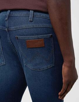 Pantalón Wrangler Larston Fog Hombre